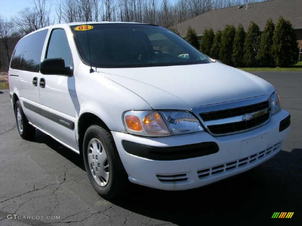 2002 Venture  - Bright White / Medium Gray photo #3