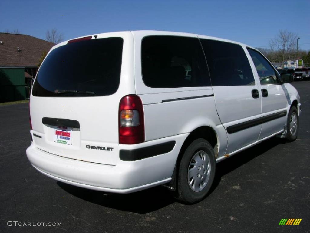 2002 Venture  - Bright White / Medium Gray photo #5