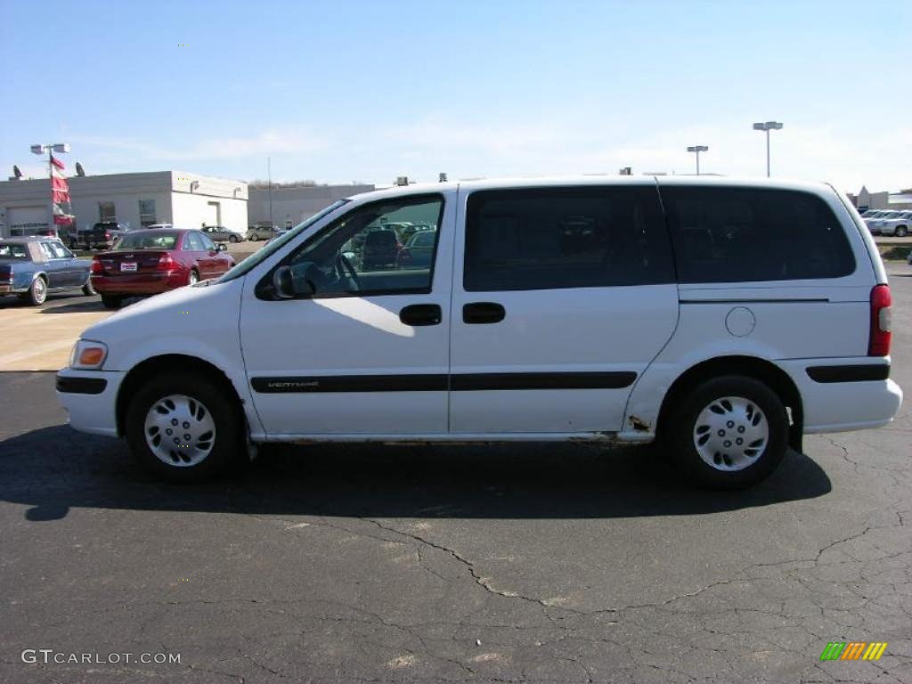 2002 Venture  - Bright White / Medium Gray photo #8