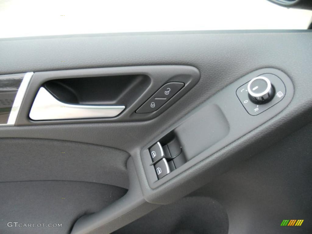 2011 GTI 2 Door - Carbon Steel Gray Metallic / Interlagos Plaid Cloth photo #21
