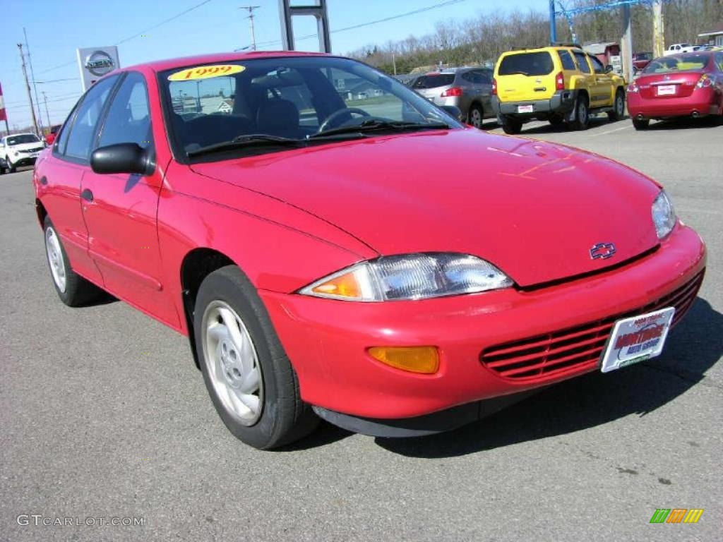 1999 Cavalier Sedan - Bright Red / Graphite photo #3