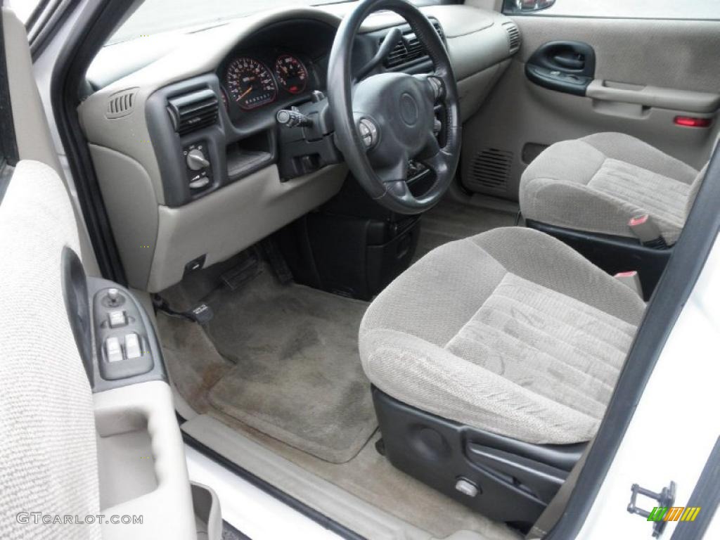 Gray Interior 2002 Pontiac Montana Standard Montana Model Photo #47347070