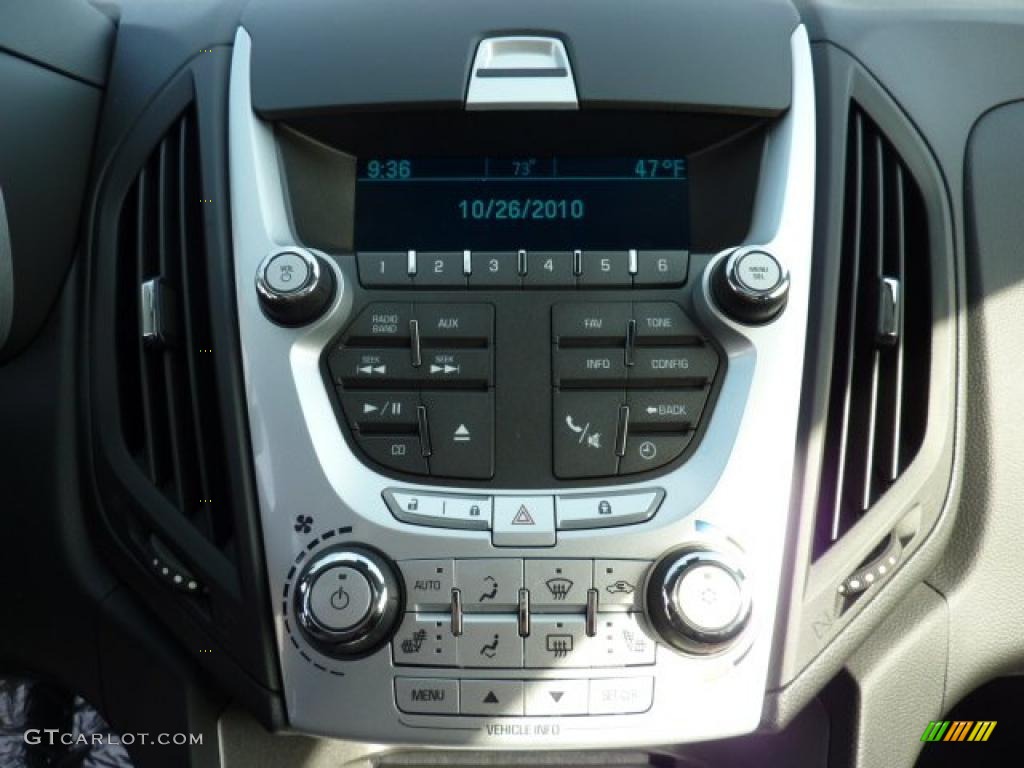 2011 Chevrolet Equinox LT AWD Controls Photo #47347076