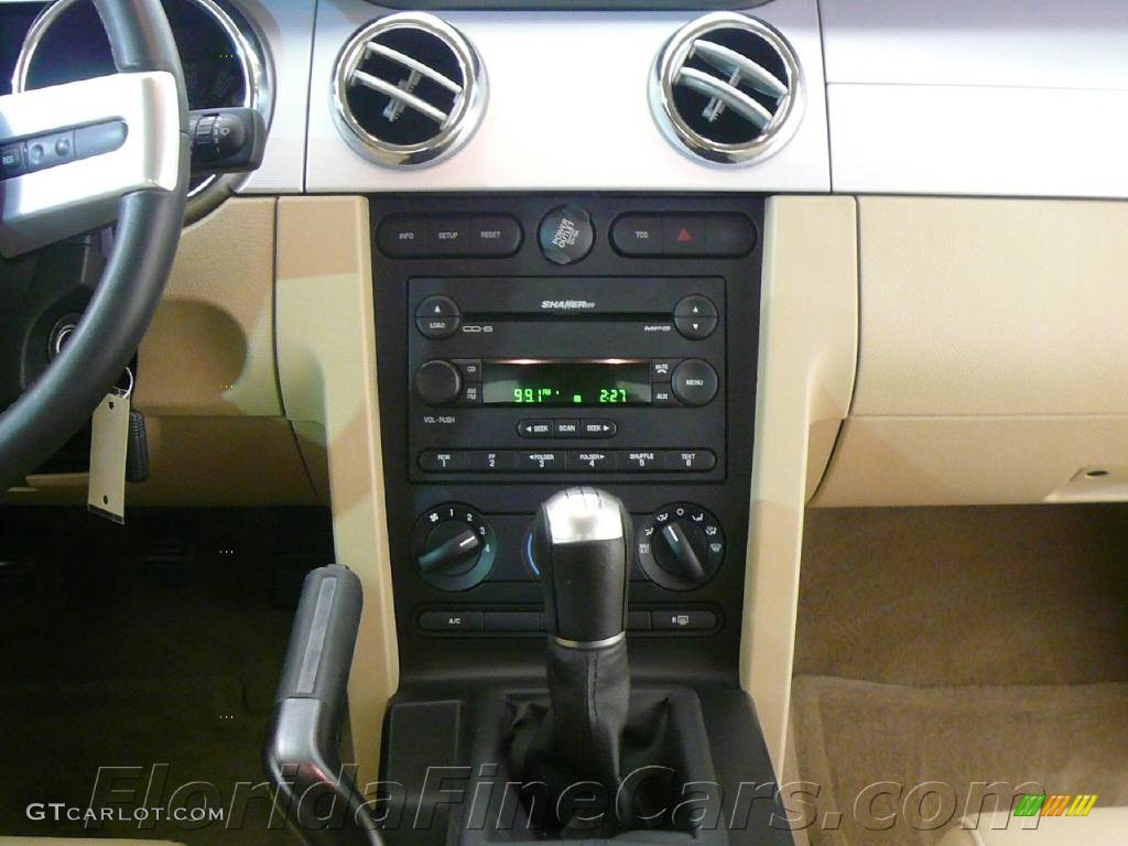 2006 Mustang V6 Premium Coupe - Legend Lime Metallic / Light Parchment photo #17