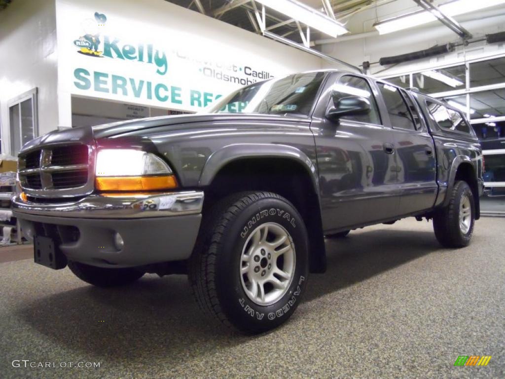 2003 Dakota SLT Quad Cab 4x4 - Graphite Metallic / Dark Slate Gray photo #2