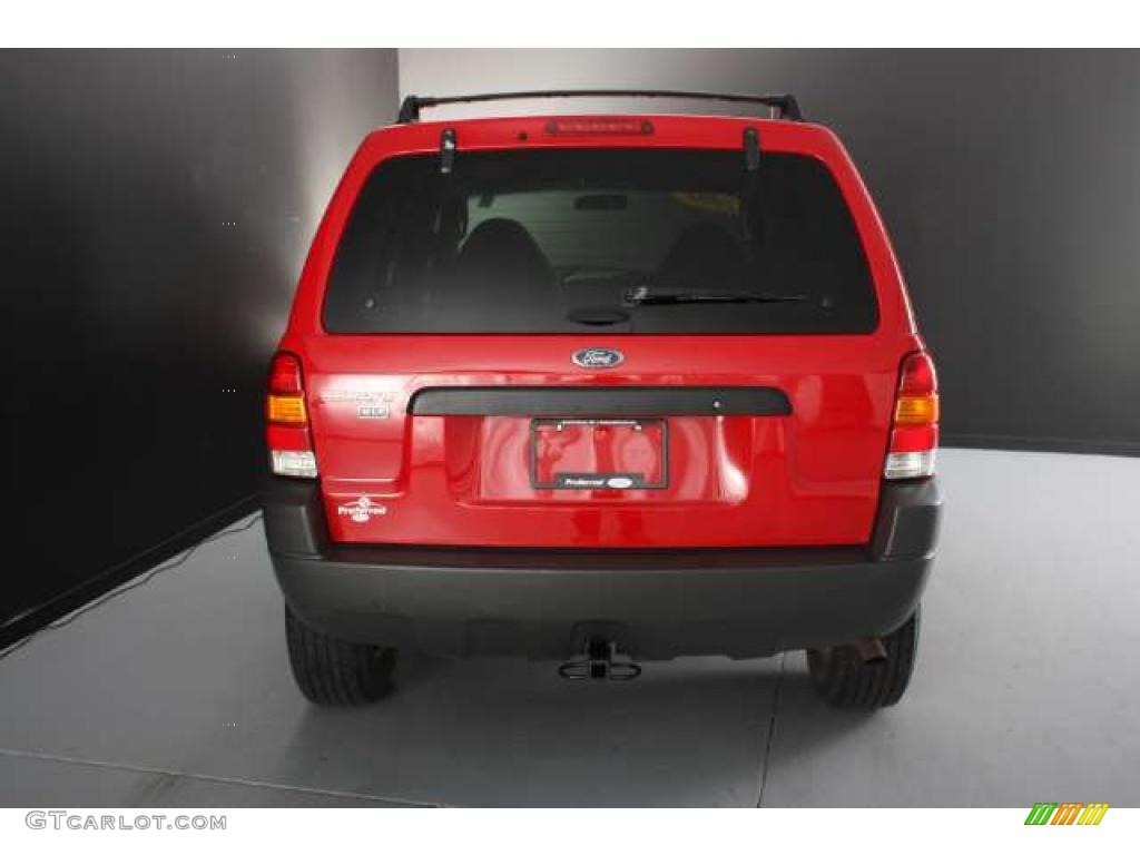 2001 Escape XLT V6 4WD - Bright Red Metallic / Medium Graphite Grey photo #4