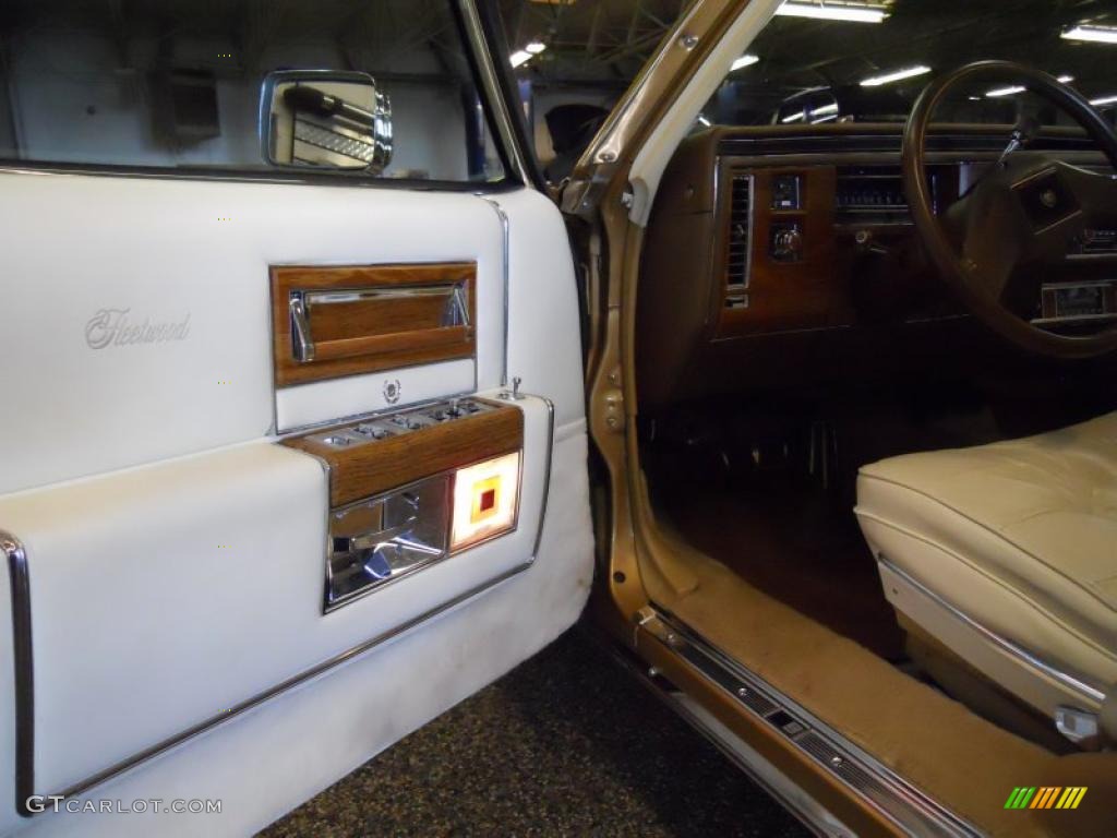 1982 Fleetwood Brougham d
