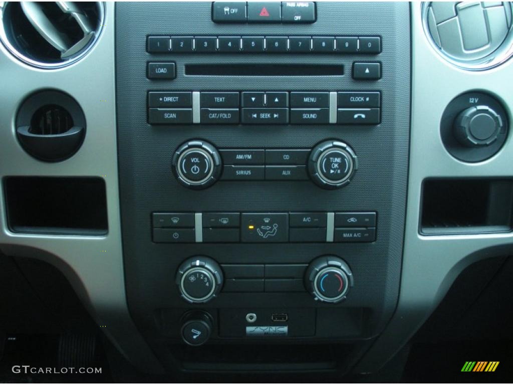 2011 Ford F150 XLT SuperCab Controls Photo #47352812