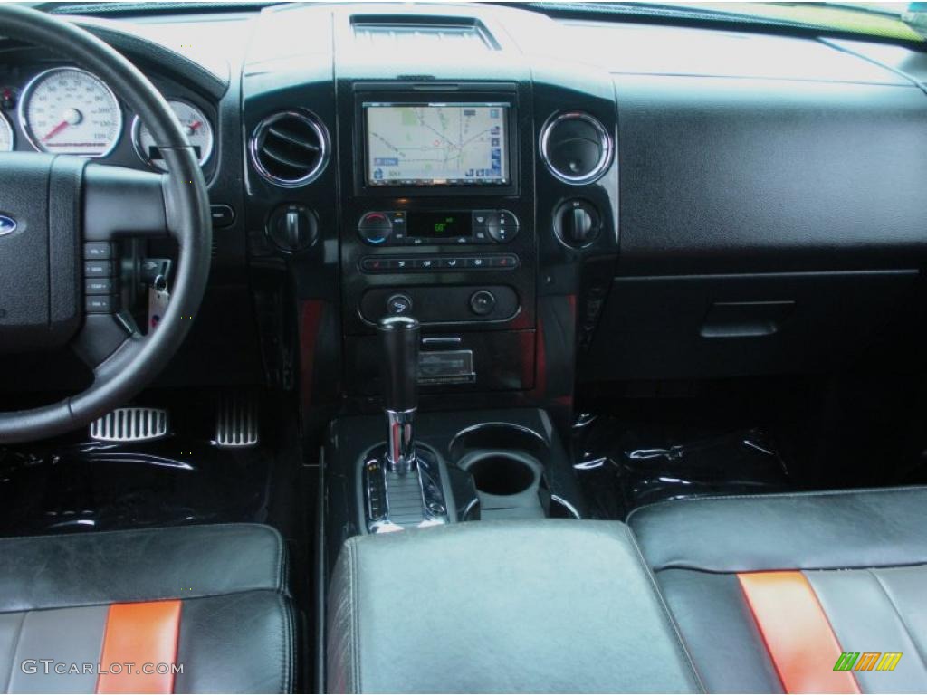 2006 Ford F150 Harley-Davidson SuperCab 4x4 Black/Medium Flint/Red Dashboard Photo #47353352