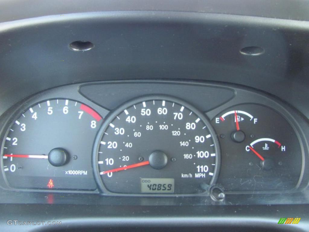 2003 Chevrolet Tracker 4WD Hard Top Gauges Photo #47356454