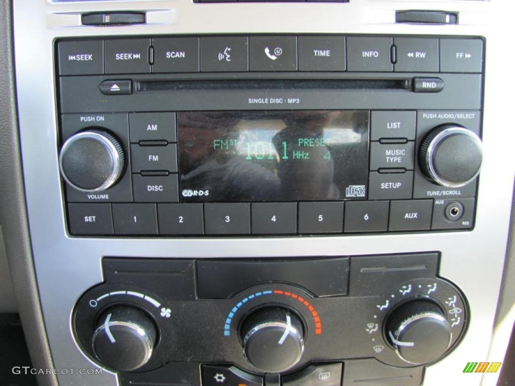 2008 Chrysler 300 Touring AWD Controls Photo #47356739