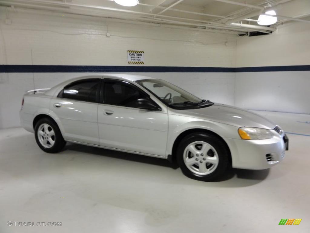 Bright Silver Metallic 2004 Dodge Stratus SXT Sedan Exterior Photo #47357024