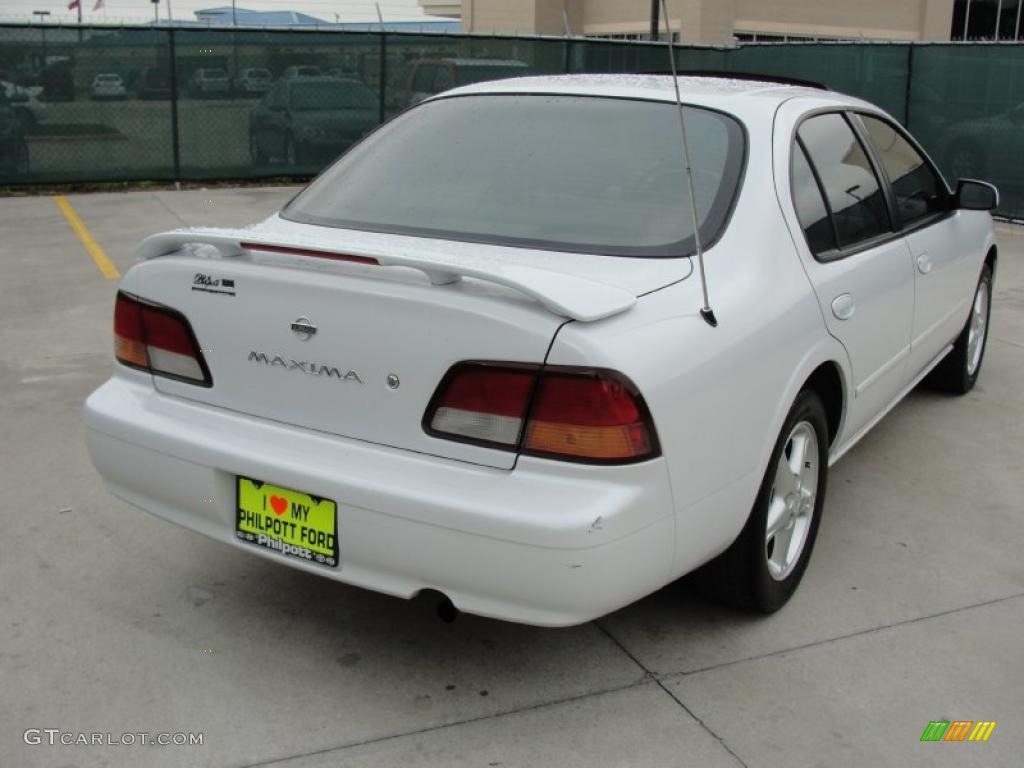 1998 Maxima GLE - Arctic White Pearl Metallic / Beige photo #3