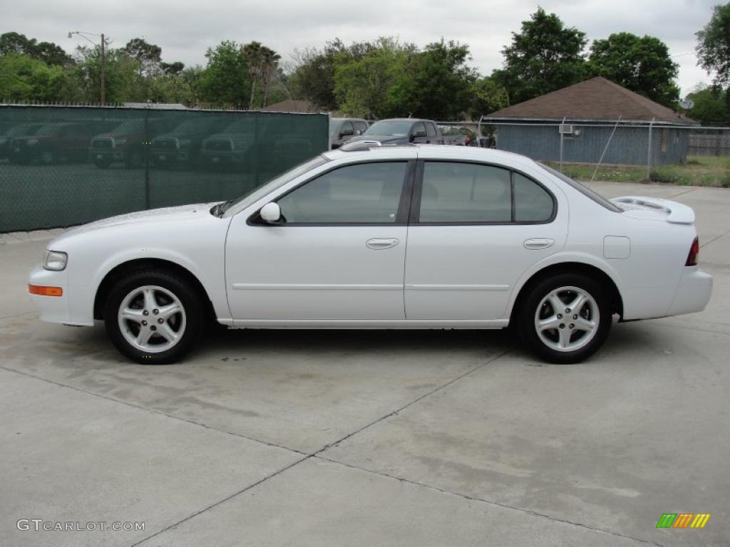 1998 Maxima GLE - Arctic White Pearl Metallic / Beige photo #6