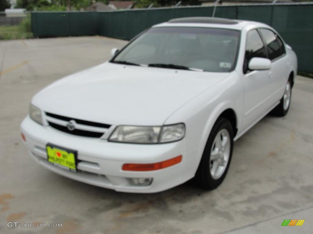 1998 Maxima GLE - Arctic White Pearl Metallic / Beige photo #7