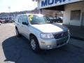 Black - Mariner Luxury 4WD Photo No. 3