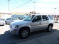 Black - Mariner Luxury 4WD Photo No. 5