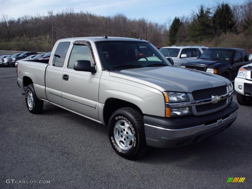 2004 Silverado 1500 LS Extended Cab 4x4 - Silver Birch Metallic / Dark Charcoal photo #1