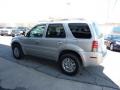 Black - Mariner Luxury 4WD Photo No. 7