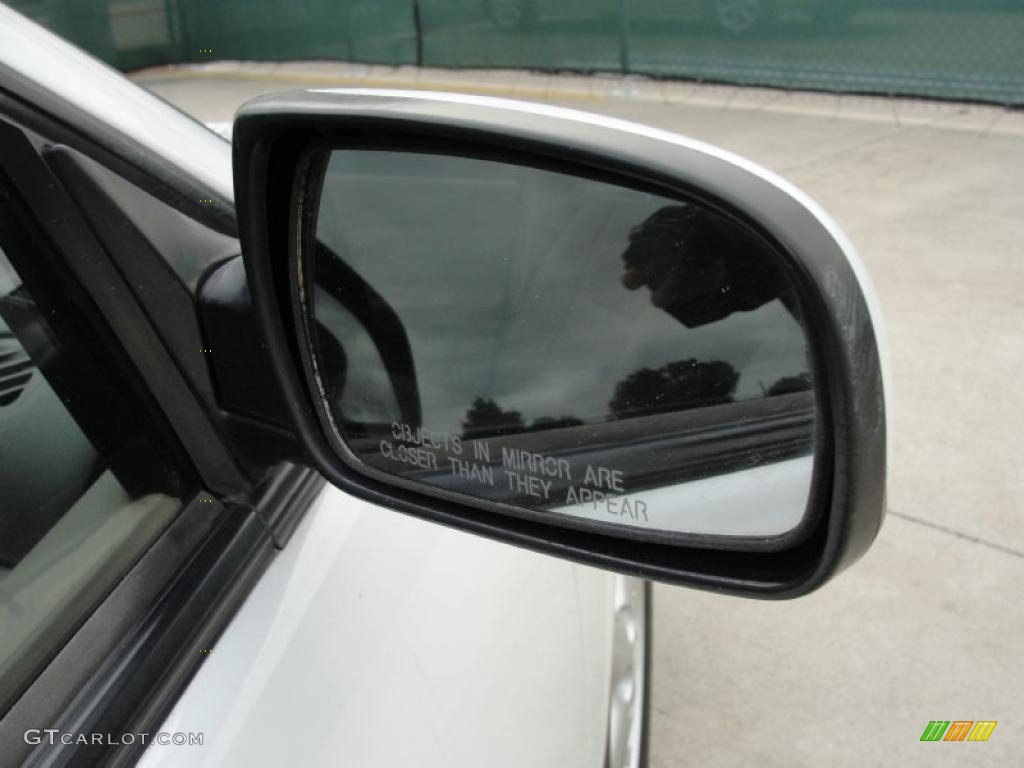 1998 Maxima GLE - Arctic White Pearl Metallic / Beige photo #17