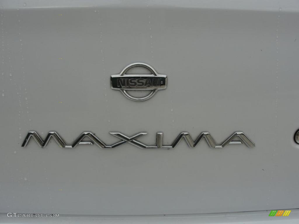 1998 Nissan Maxima GLE Marks and Logos Photo #47358302