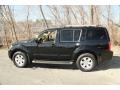 Super Black - Pathfinder SE 4x4 Photo No. 10