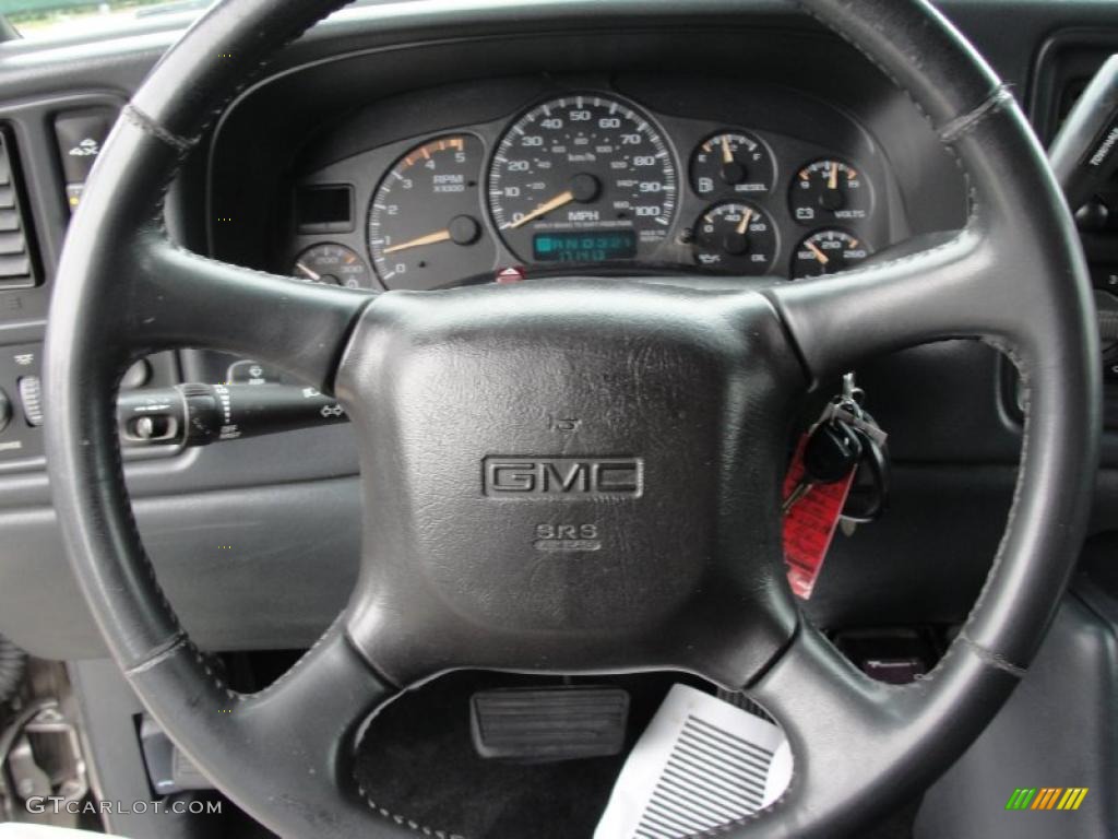 2002 GMC Sierra 2500HD SLT Crew Cab 4x4 Graphite Steering Wheel Photo #47360615
