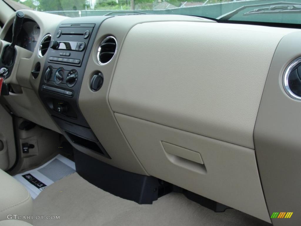 2006 F150 XLT SuperCrew - Oxford White / Tan photo #27