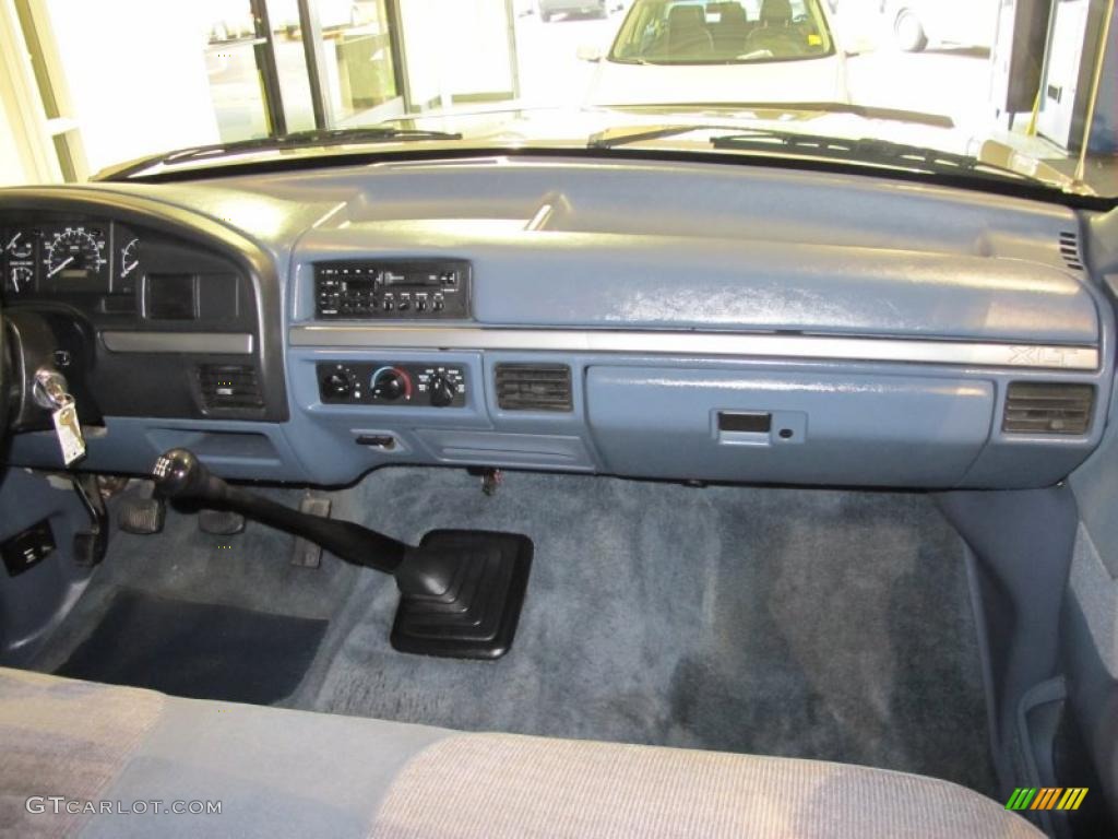 1993 Ford F350 XLT Crew Cab 4x4 Graphite Dashboard Photo #47361299
