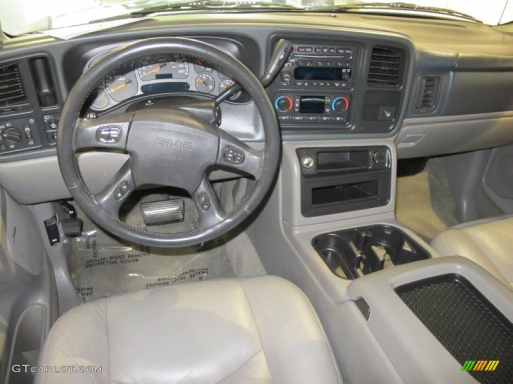 2005 GMC Yukon SLT Dashboard Photos