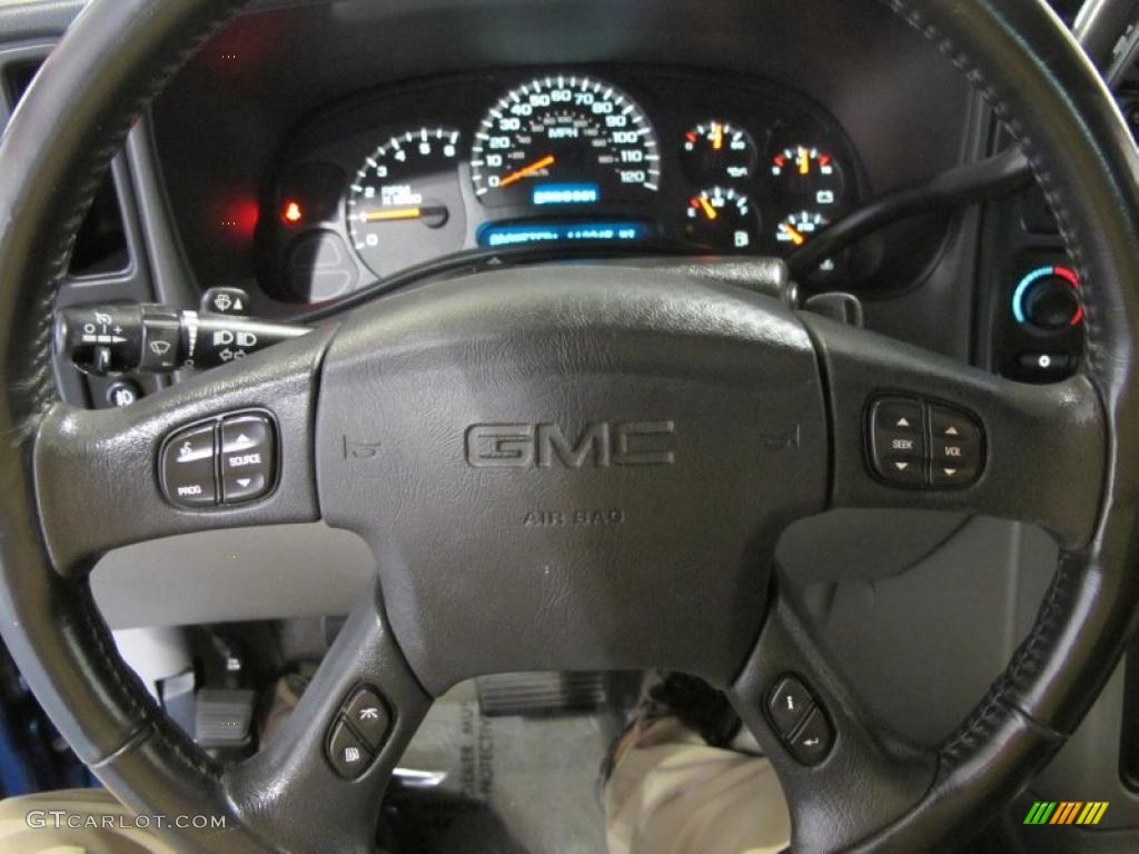 2005 GMC Yukon SLT Pewter/Dark Pewter Steering Wheel Photo #47361692