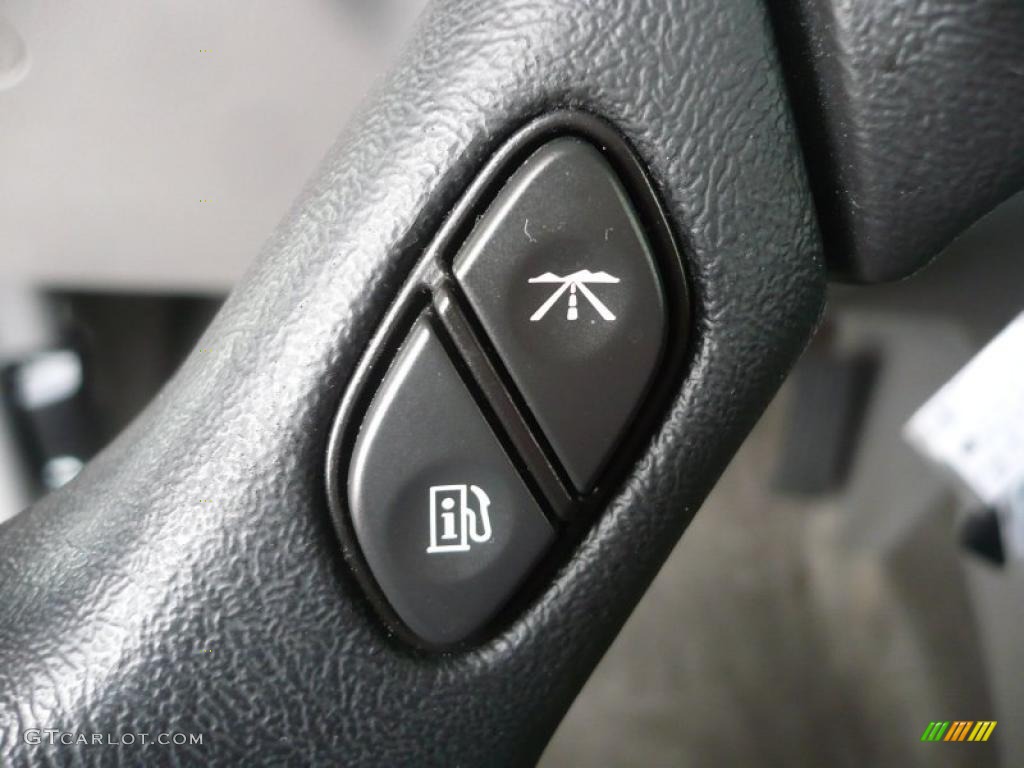 2008 GMC Envoy SLT 4x4 Controls Photo #47362190