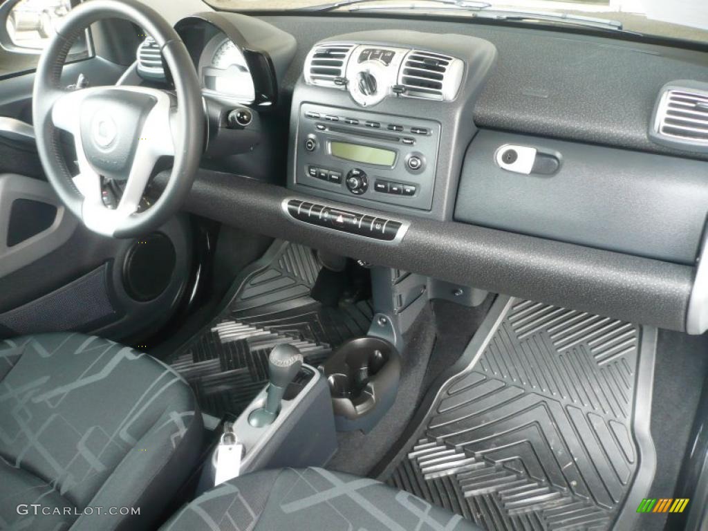 design Black Interior 2010 Smart fortwo passion coupe Photo #47362955