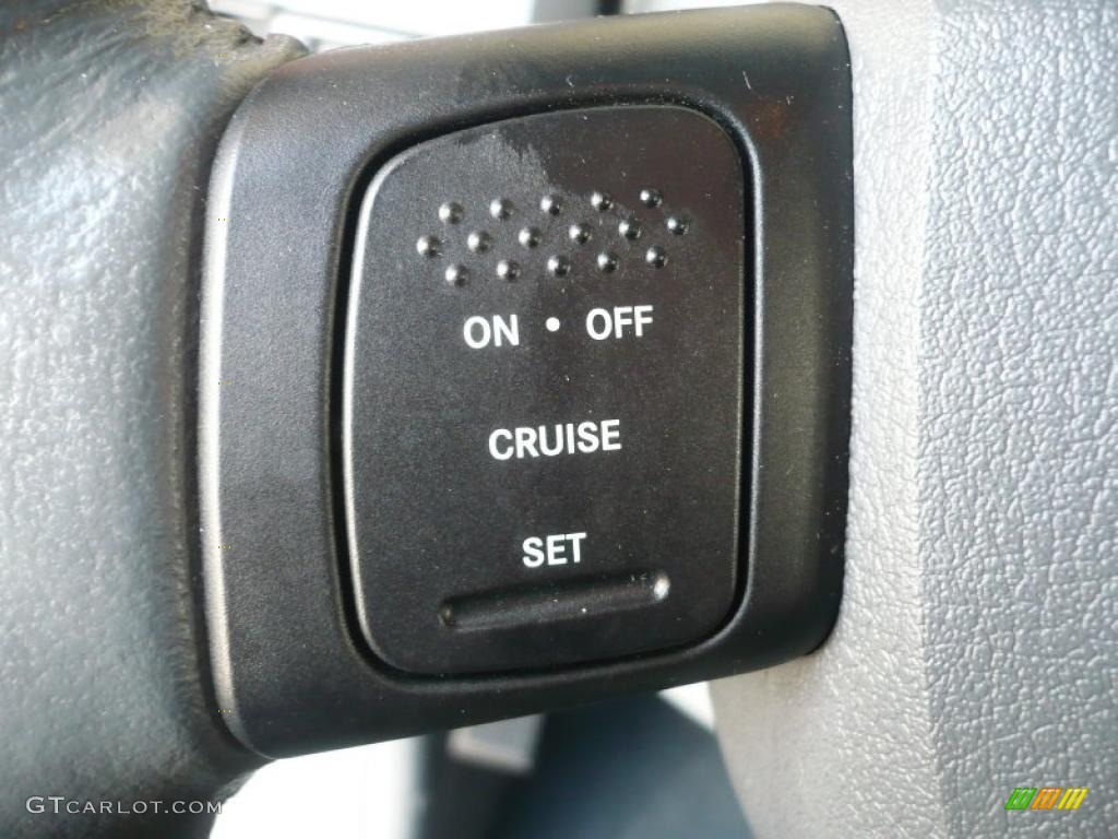 2007 Dodge Durango SLT 4x4 Controls Photo #47363516