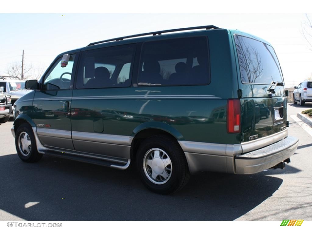 2001 Astro LT AWD Passenger Van - Dark Forest Green Metallic / Neutral photo #4