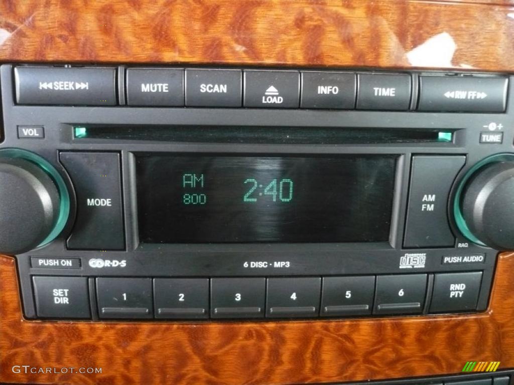 2007 Dodge Durango SLT 4x4 Controls Photo #47363576