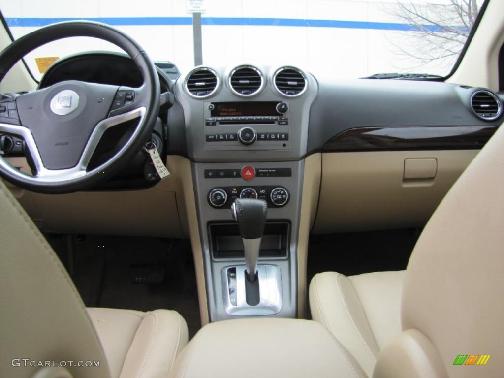 2010 Saturn VUE XR V6 AWD Tan Dashboard Photo #47364377