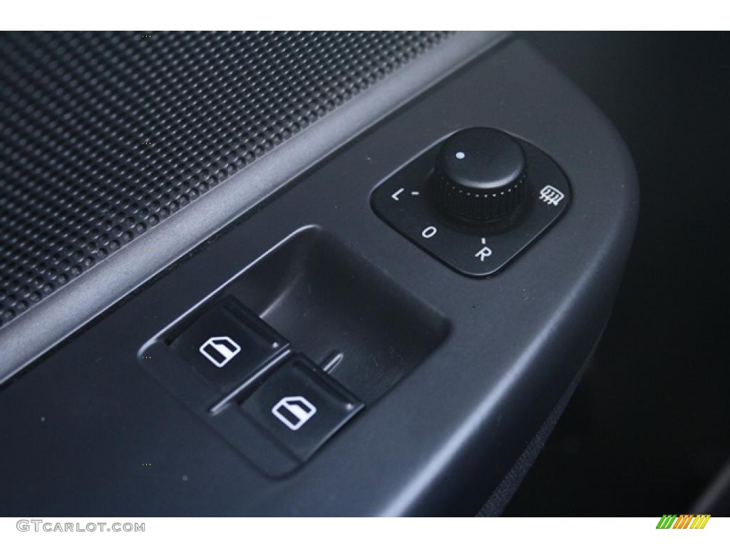 2009 Volkswagen GTI 2 Door Controls Photo #47365847
