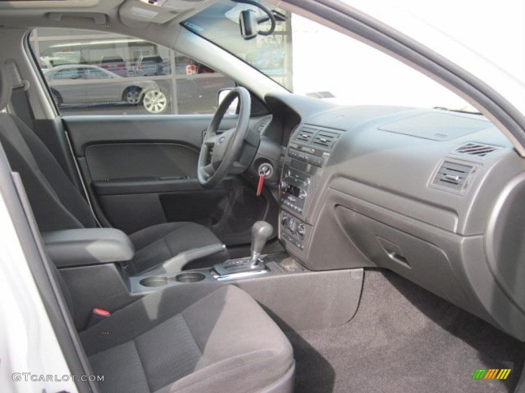 2008 Fusion SE - White Suede / Charcoal Black photo #5