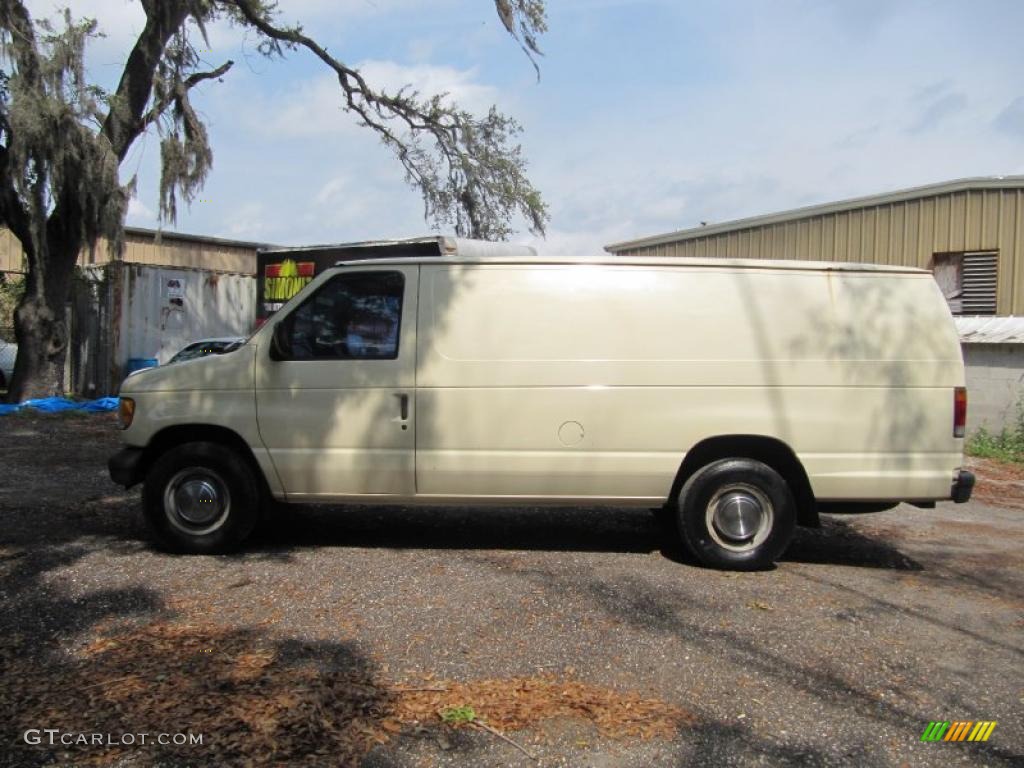 1994 Econoline E250 Commercial Van - White / Gray photo #6