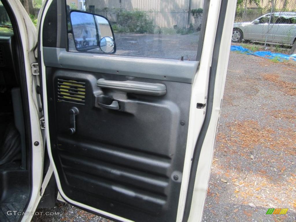 1994 Econoline E250 Commercial Van - White / Gray photo #14