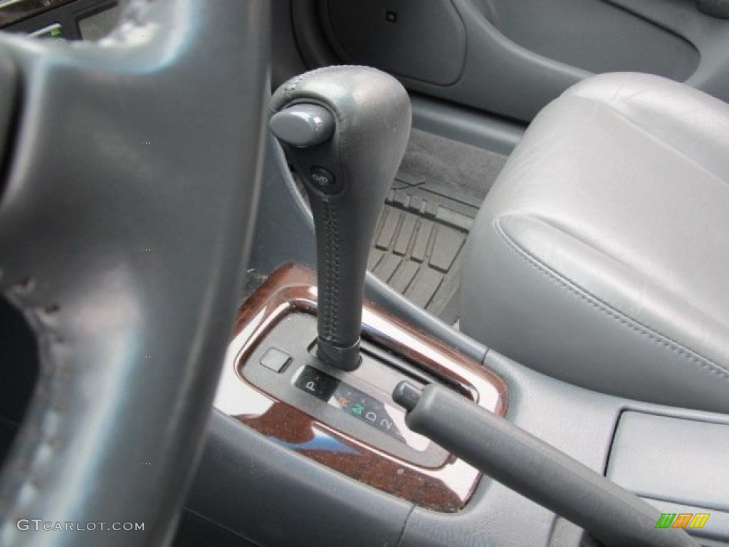 2000 Toyota Camry XLE V6 Transmission Photos