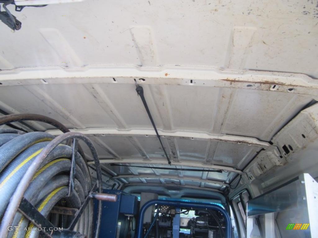 1994 Econoline E250 Commercial Van - White / Gray photo #40