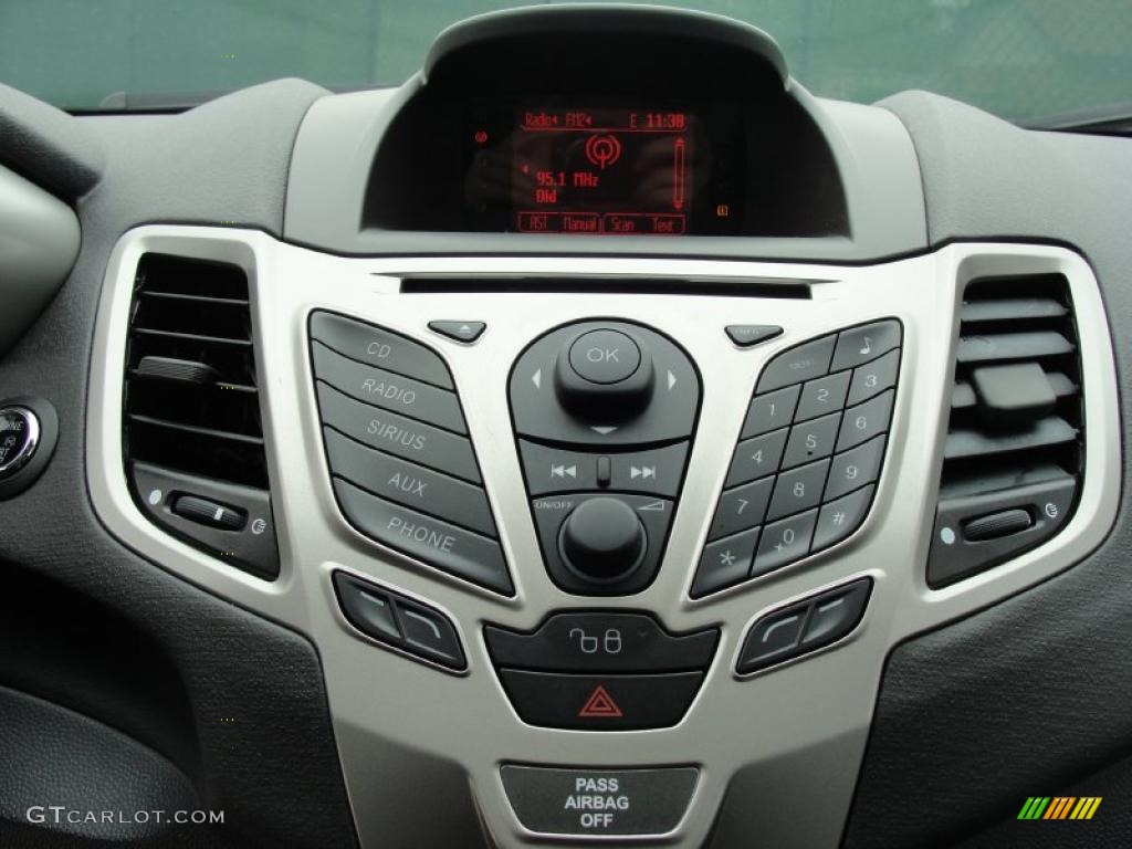 2011 Ford Fiesta SES Hatchback Controls Photo #47367338
