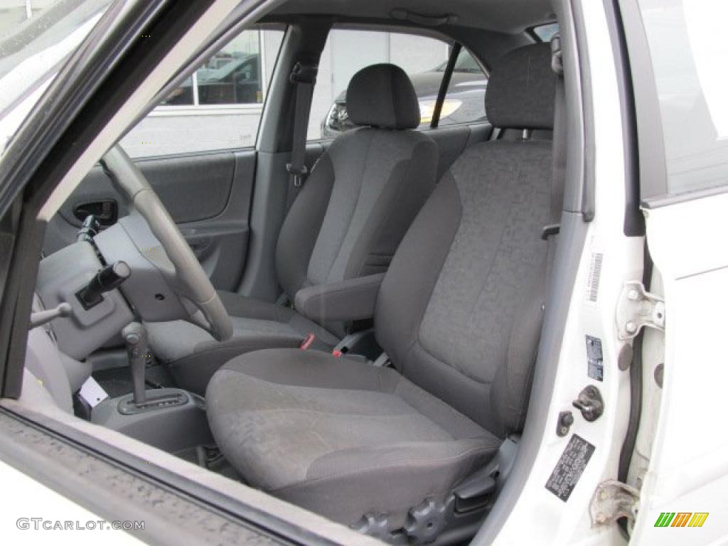 Gray Interior 2004 Hyundai Accent GL Sedan Photo #47369099