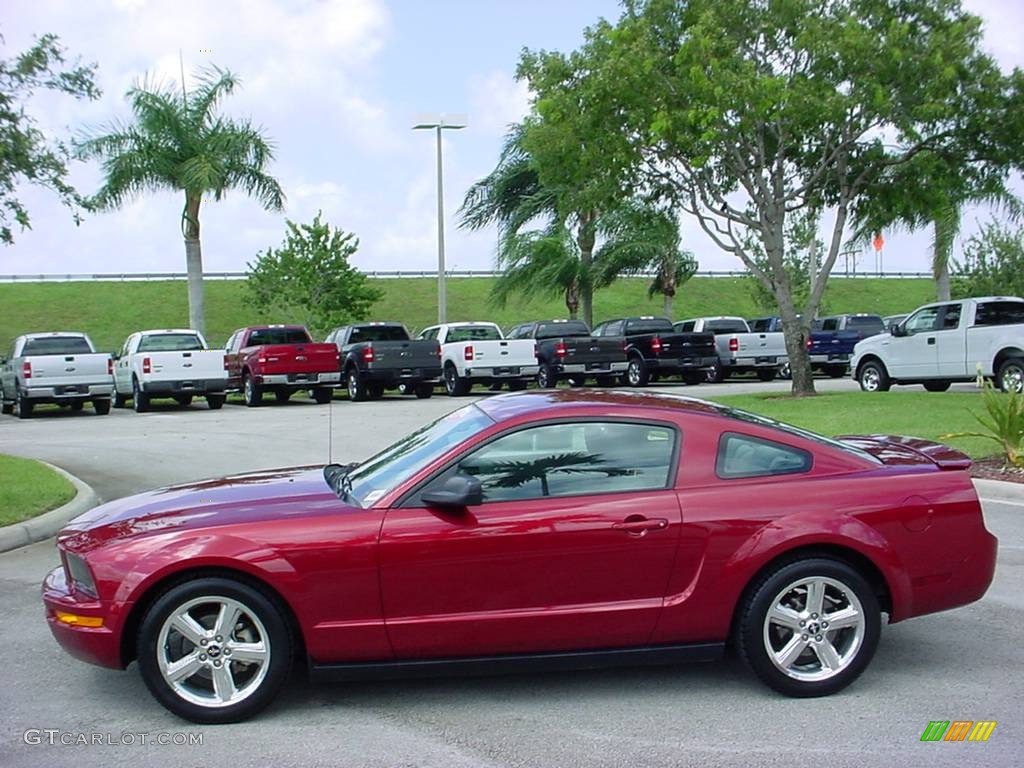 2007 Mustang V6 Deluxe Coupe - Redfire Metallic / Light Graphite photo #6