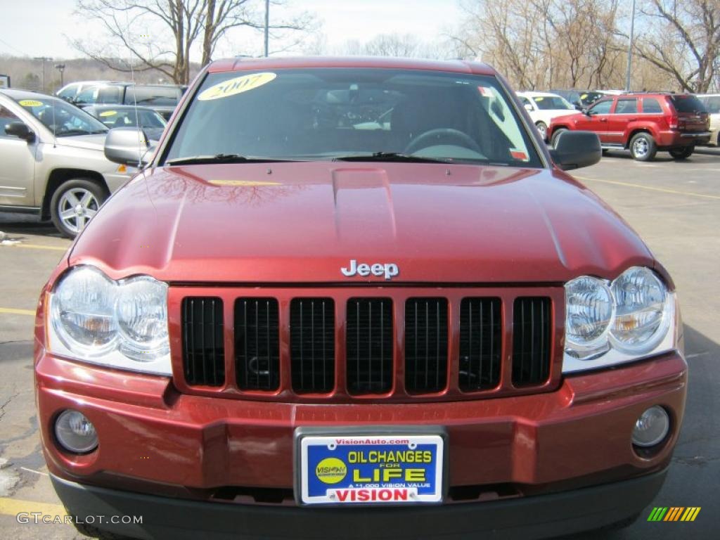 2007 Grand Cherokee Laredo 4x4 - Red Rock Crystal Pearl / Medium Slate Gray photo #16