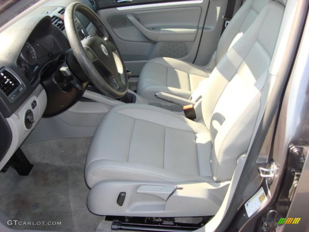 Light Grey Interior 2005 Volkswagen Jetta 2.5 Sedan Photo #47373350