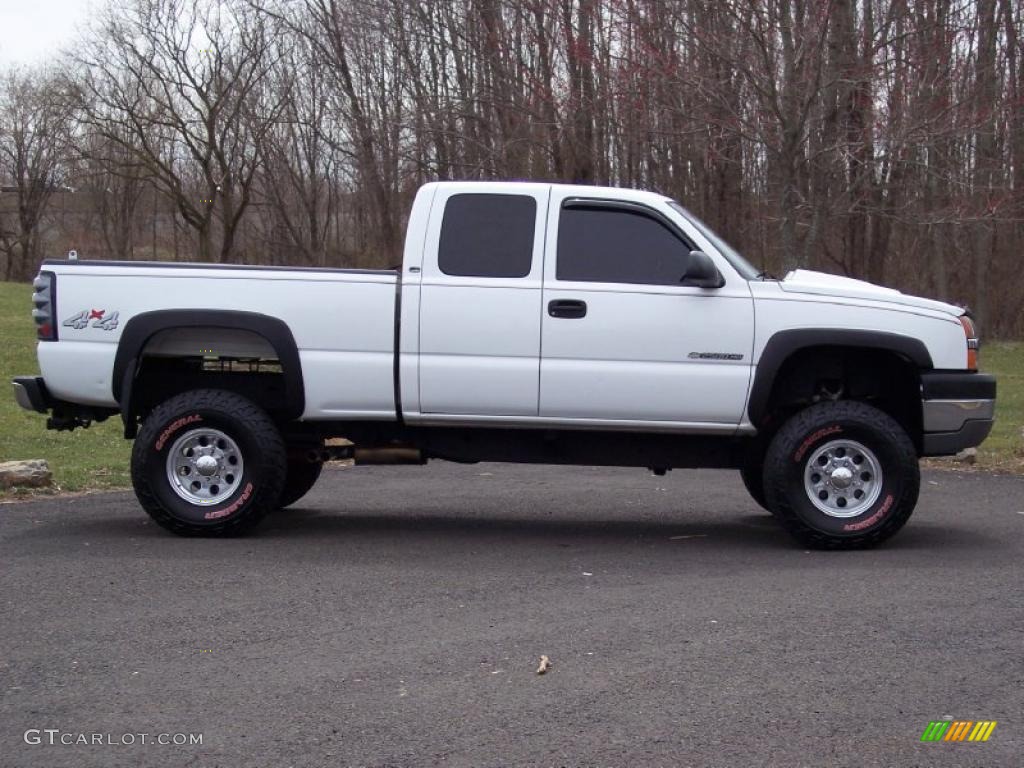 2003 Silverado 2500HD LS Extended Cab 4x4 - Summit White / Medium Gray photo #14