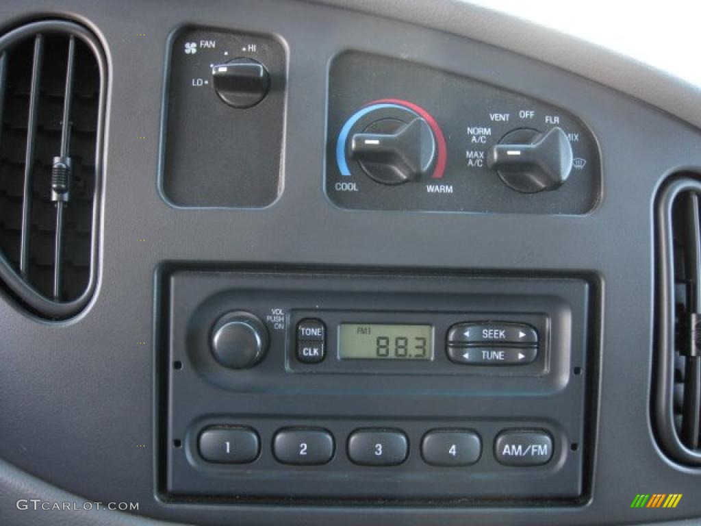 2003 Ford E Series Van E350 Super Duty Cargo Controls Photo #47374697